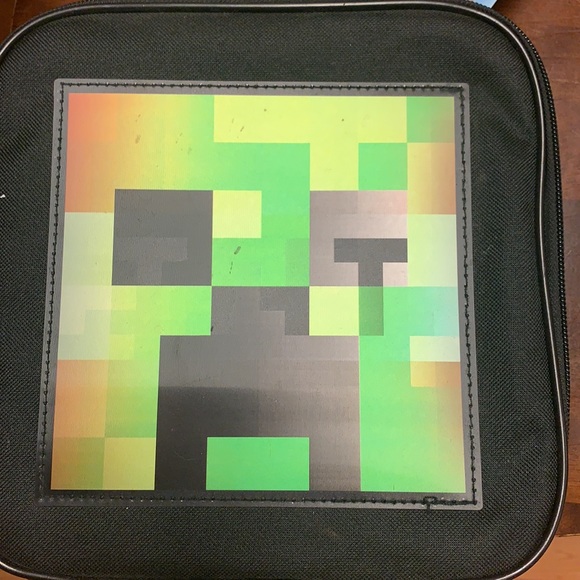 A Child Minecraft Lunchbox - Picture 5 of 6